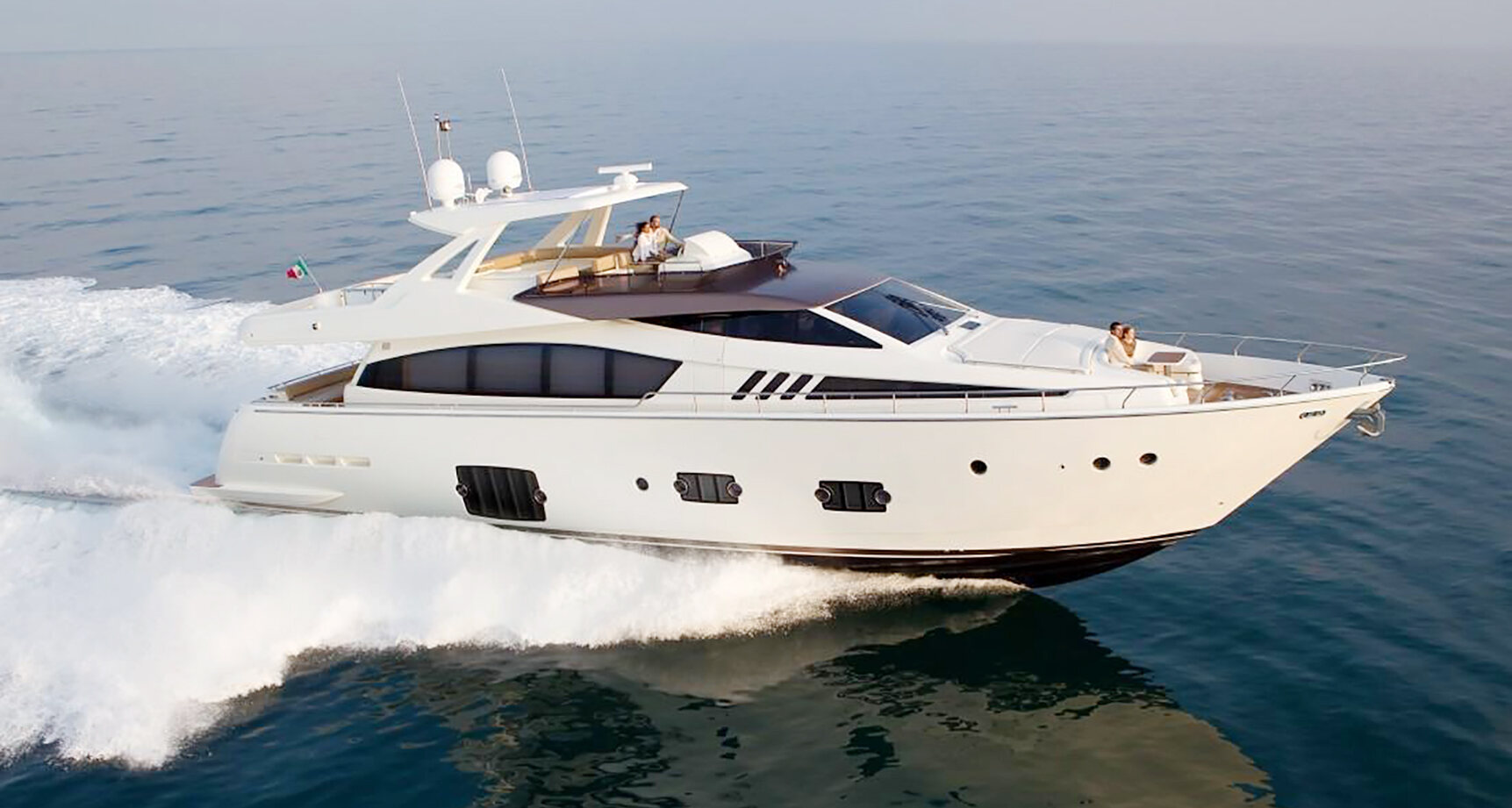 Ferretti 800